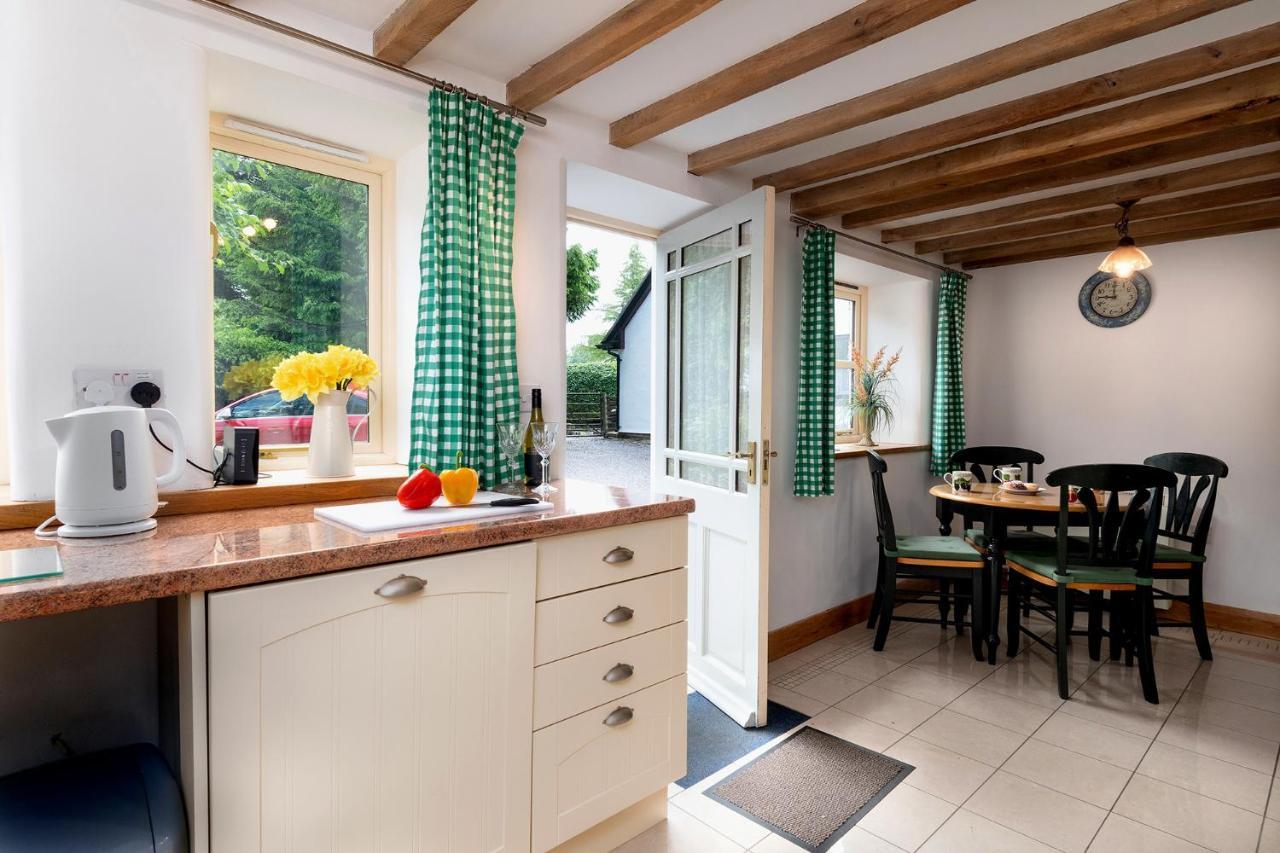 Finest Retreats - The Cottage - Luxury 1 Bed Cottage Rhydymwyn Exteriör bild
