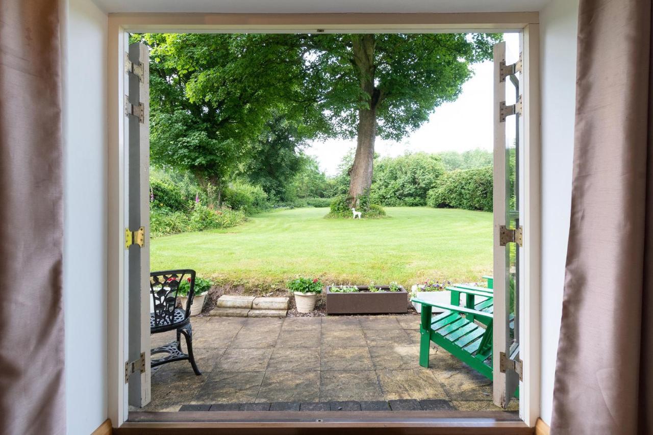 Finest Retreats - The Cottage - Luxury 1 Bed Cottage Rhydymwyn Exteriör bild