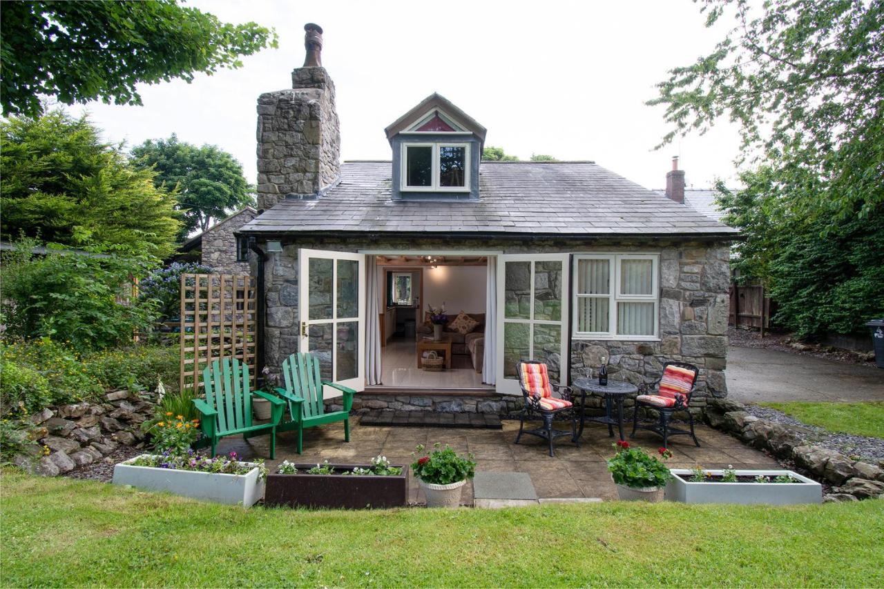 Finest Retreats - The Cottage - Luxury 1 Bed Cottage Rhydymwyn Exteriör bild